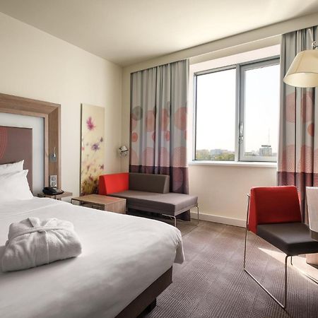 Novotel Almaty City Center מראה חיצוני תמונה