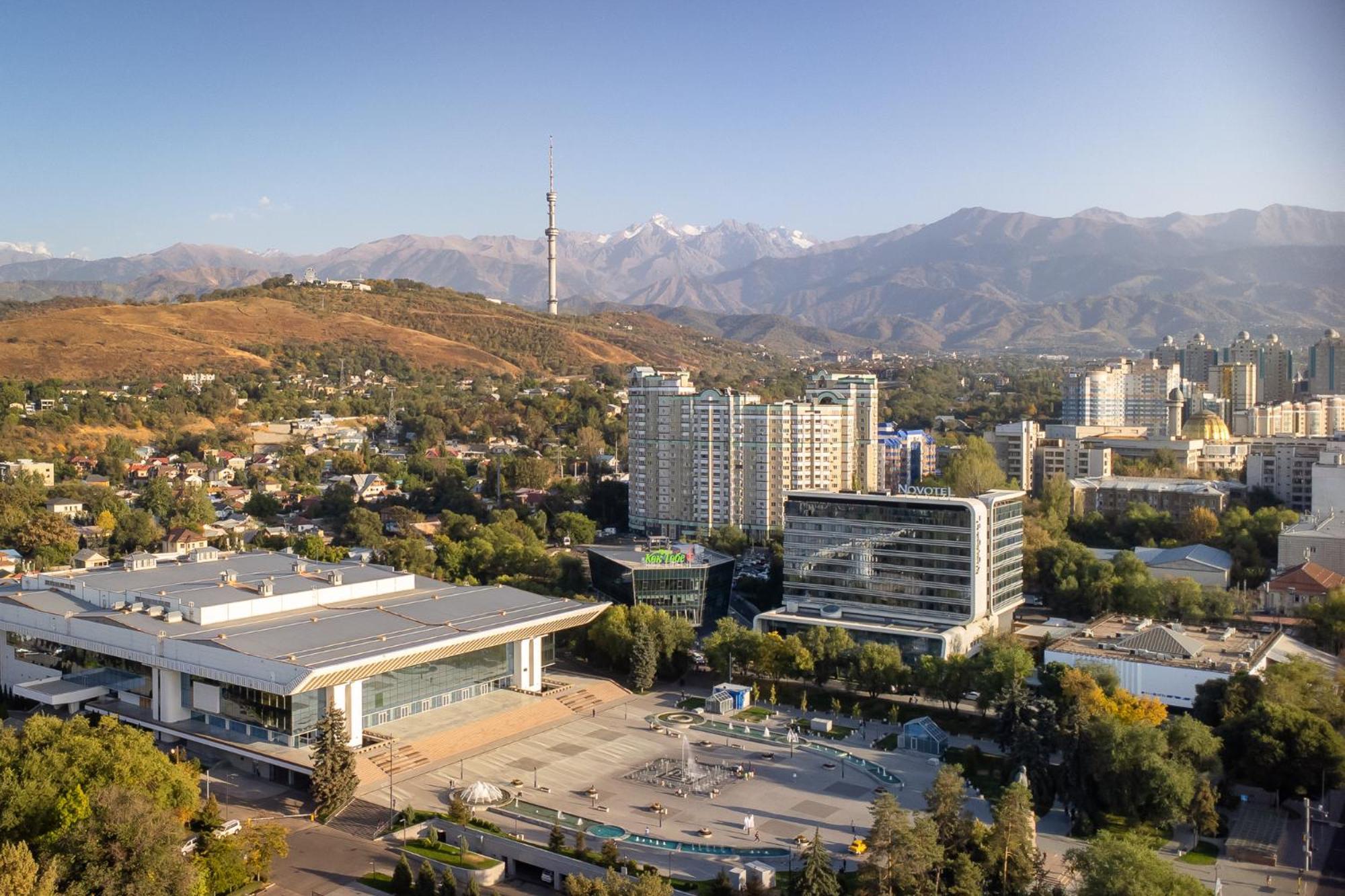 Novotel Almaty City Center מראה חיצוני תמונה